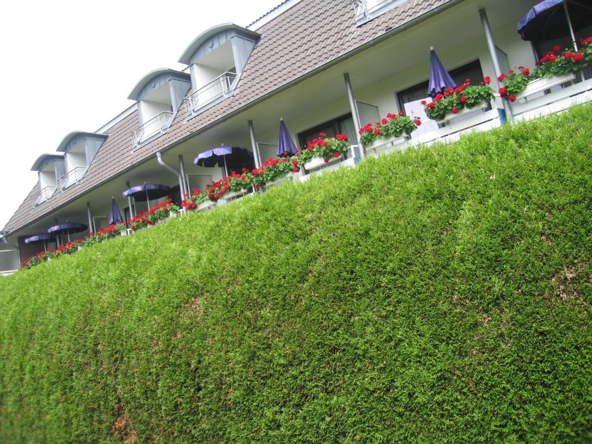 Hotel Zum Rosenteich 바트즈위스케나흔 외부 사진