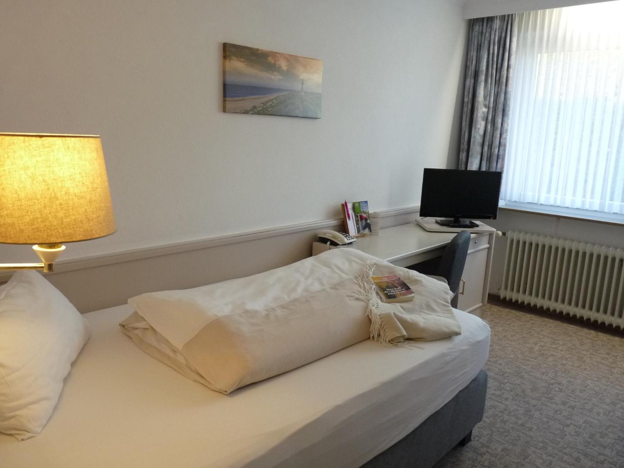 Hotel Zum Rosenteich 바트즈위스케나흔 외부 사진