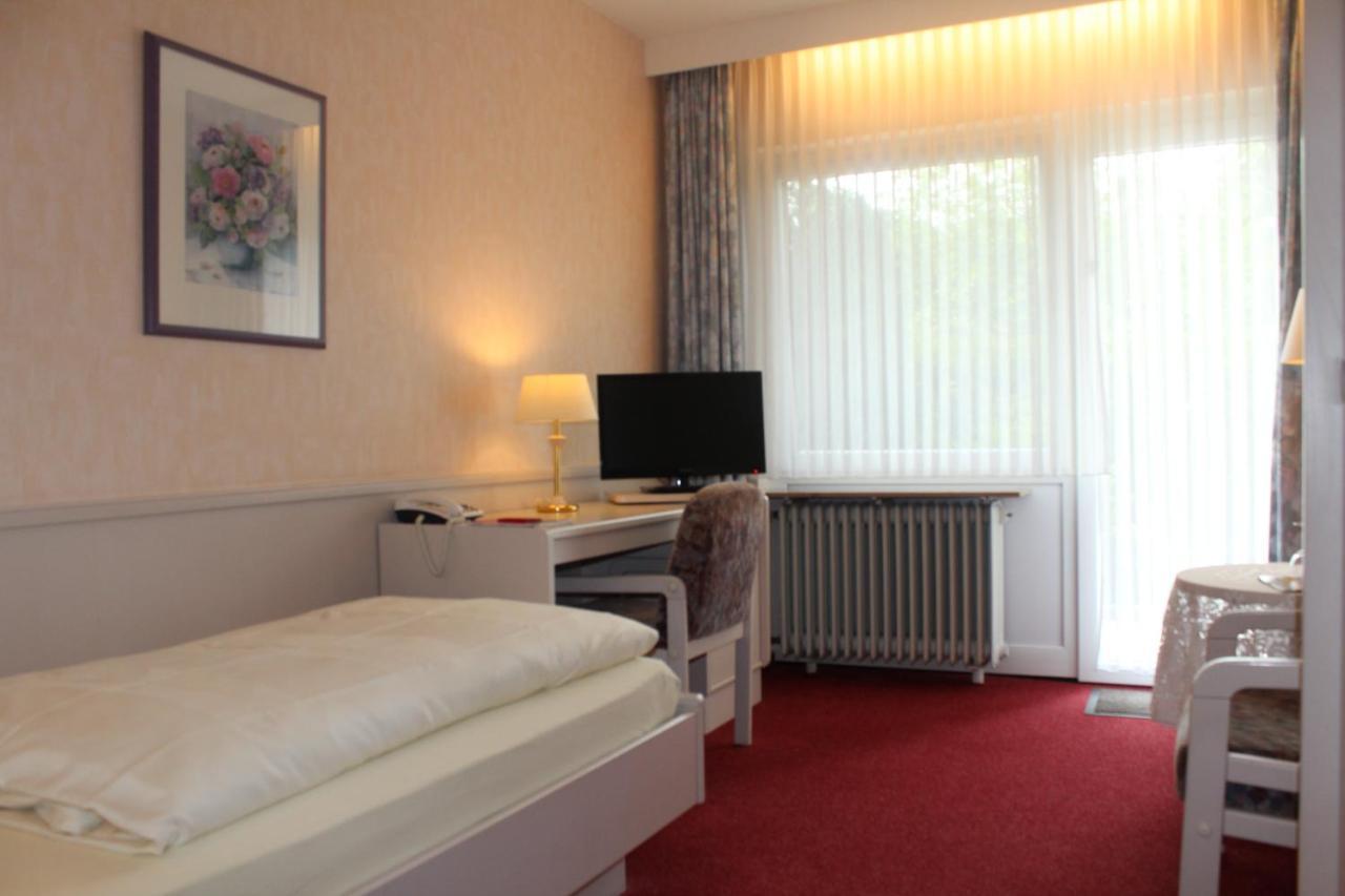 Hotel Zum Rosenteich 바트즈위스케나흔 외부 사진