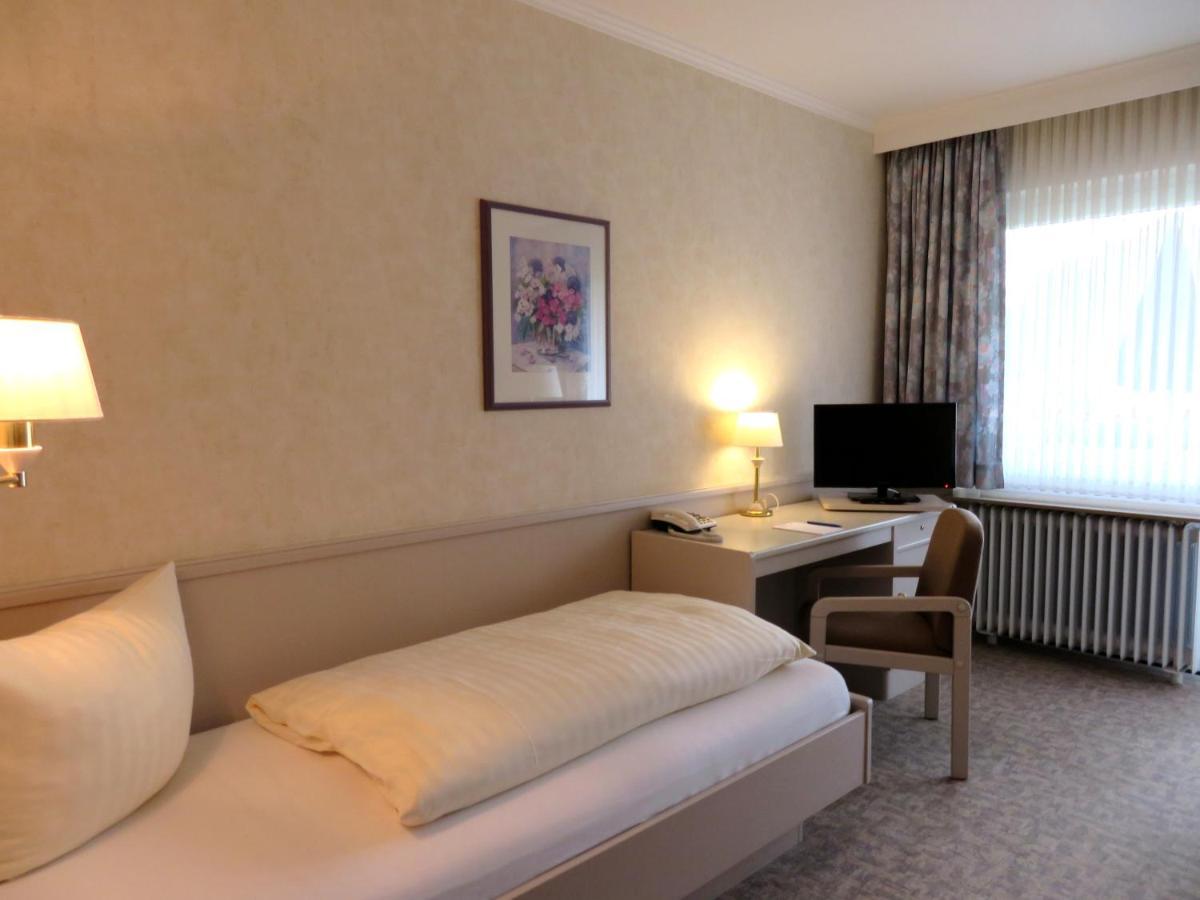 Hotel Zum Rosenteich 바트즈위스케나흔 외부 사진